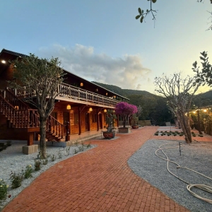 Săn deal cực hời tại homestay ngôi sao Vĩnh Hy - Nhà Gỗ Làng Xưa