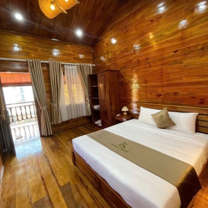 Review homestay Vĩnh Hy cho cặp đôi có ban công chill