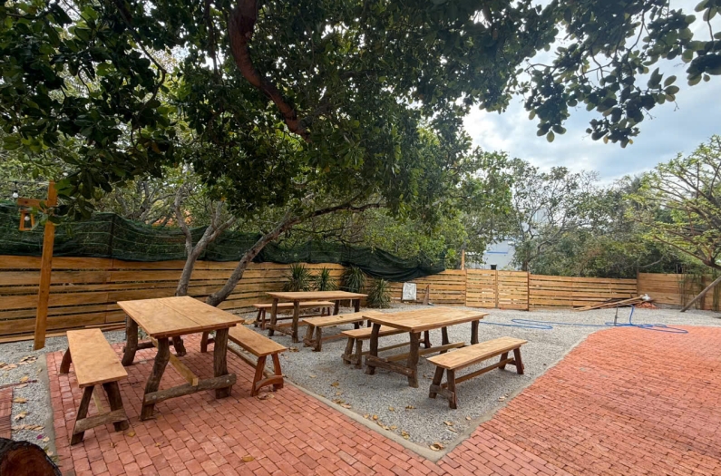 Homestay Nhà Gỗ & Coffee Làng Xưa