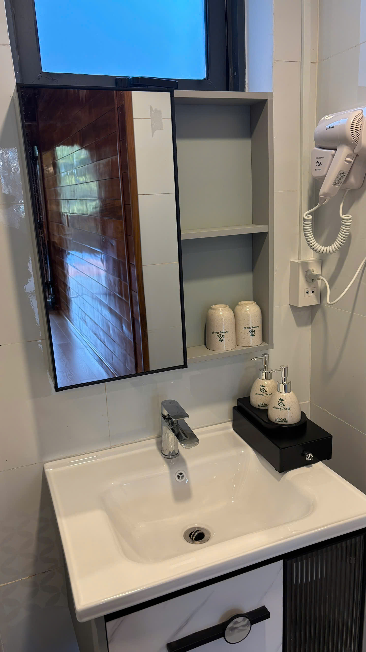 Khách sạn Vĩnh Hy Ninh Thuận