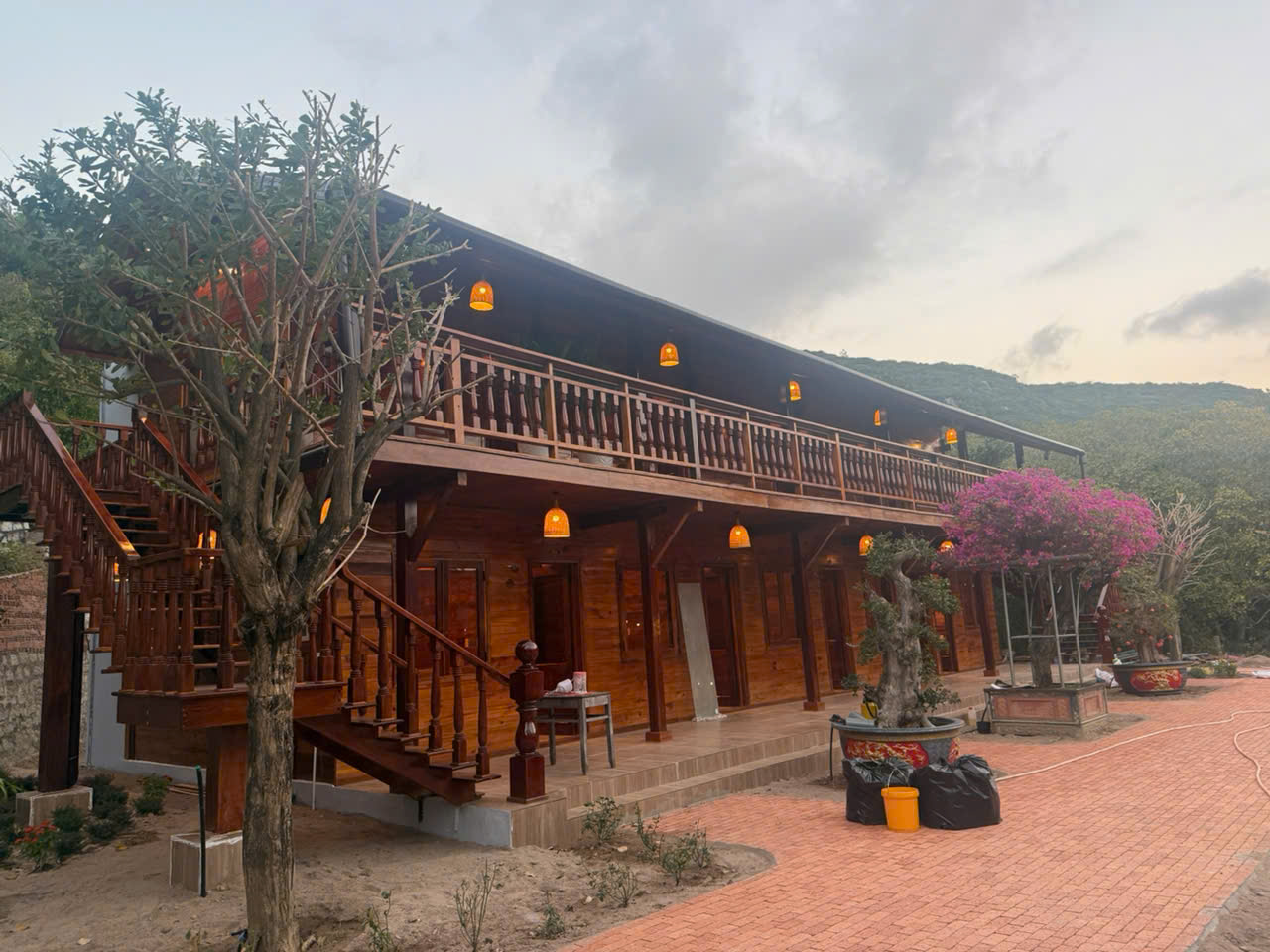 Khách sạn Vĩnh Hy Ninh Thuận