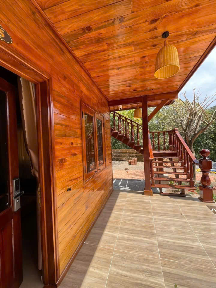 Khách sạn ở Vĩnh Hy